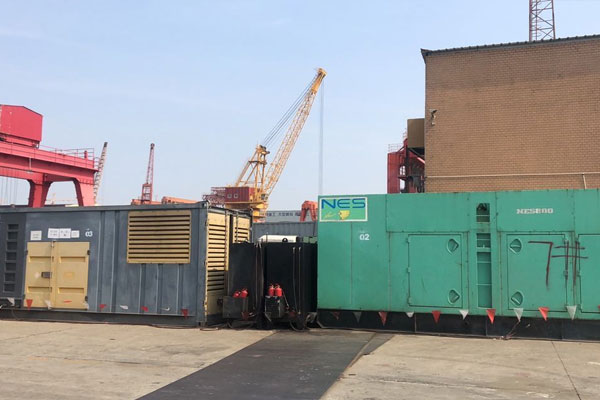 宜城发电机出租空气滤清器的清洁频率是多少？